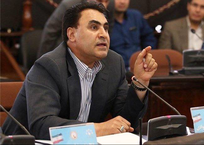 درِ تالار شهر به روی جوادی بسته ماند